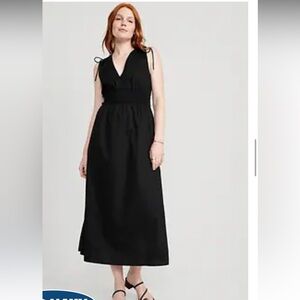 Old Navy smocked fit flare dress size M